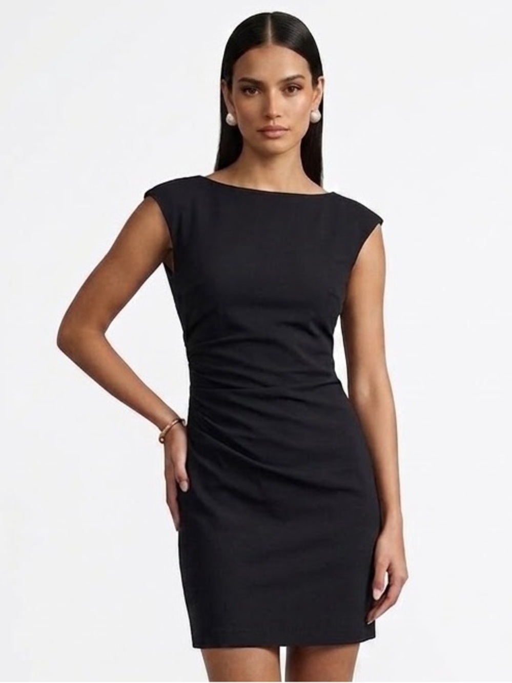 🌺 Diane von Furstenberg Black Short Sleeve Ruched Sheath Dress Size 4